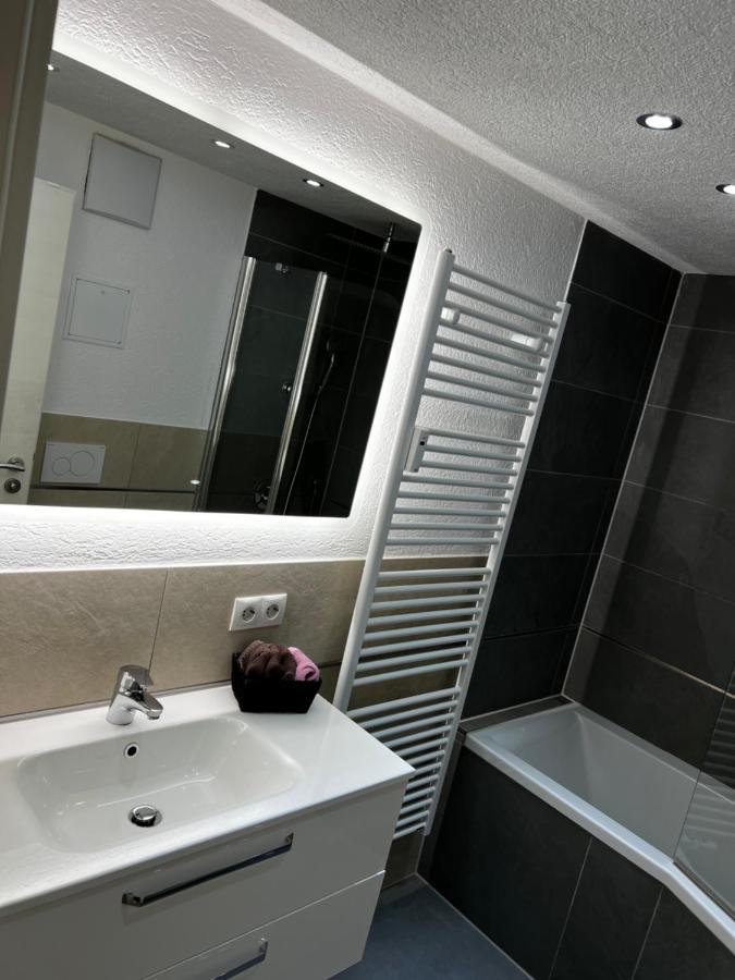 Moderne Wohnung mit Bergblick FDH Exterior foto